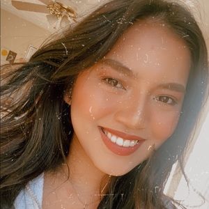 Meet your Posher, Deborah